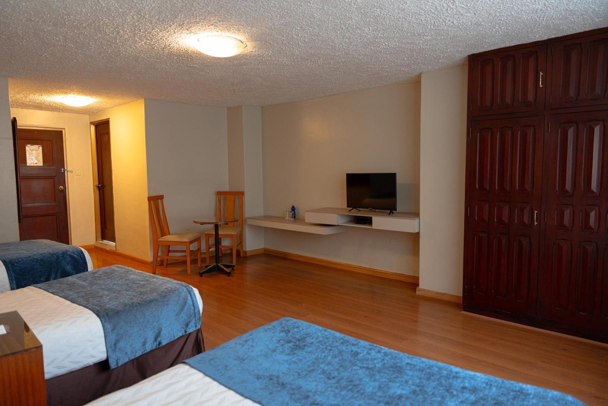 Hotel Santa Monica كوينكا المظهر الخارجي الصورة